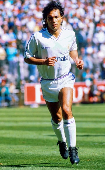 Luego de triunfar en el futbol español con la escuadra merengue, el Macho regresó a México para militar con el conjunto de Coapa, donde logró una Liga de Campeones de Concacaf en 1992.