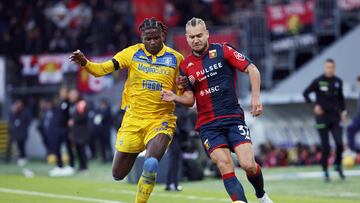 Con Johan Vásquez en banca, el Genoa cae de visita frente al Frosinone
