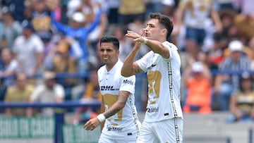 Dinenno en un partido con Pumas.