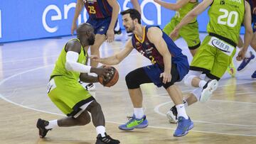 Una jugada del partido de la 28ª jornada de la ACB entre el Barcelona y el Fuenlabrada.