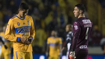 Ambos futbolistas fueron expulsados durante el partido de ida de la gran final, y aunque los clubes apelaron las expulsiones, la Disciplinaria mantuvo el castigo.