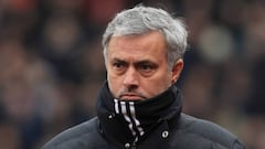 Mourinho sacks ball boys in favour of youth players