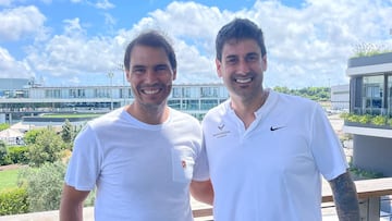 La imagen de Melendi y Rafa Nadal tras su entrenamiento en la academia: ¡°Para torpes como yo¡±