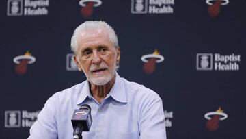 Pat Riley, de Miami Heat, durante una comparecencia