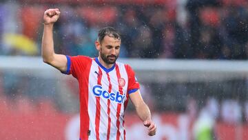 Girona's Uruguayan forward #07 Cristhian Stuani celebrates at the end of the Spanish league football match between Girona FC and Real Betis at the Montilivi stadium in Girona on March 31, 2024. (Photo by PAU BARRENA / AFP)