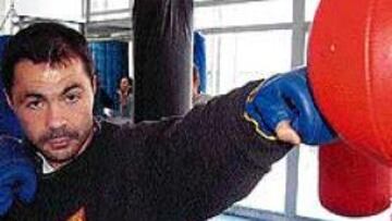 <B>CONCENTRADO.</B> Lozano en el gimnasio donde se entrena en Córdoba.