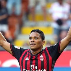 Carlos Bacca sólo quiere
volver al Sevilla y ya se negocia