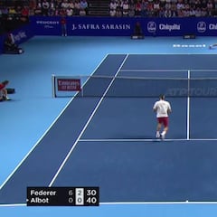 Ganar un juego a Federer provoca reacciones en tenistas tan geniales como esta