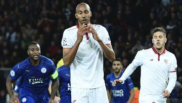 El centrocampista del Sevilla, Steven N'Zonzi, durante un partido.