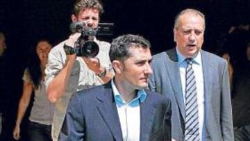 <b>APOYO TOTAL. </b>El presidente amarillo no tiene dudas sobre que Valverde sacará el equipo a flote.