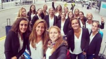 'Selfie' de las jugadoras de la española de hockey hierba ya en Londres