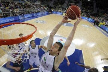 Fran Vázquez con el Unicaja.