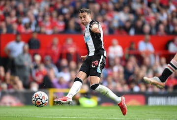 El lateral derecho español anotó el 1-1 silenciando Old Trafford.