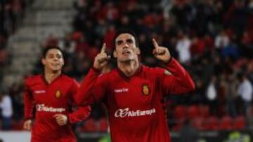 Alfaro celebra el primero de sus dos goles frente al Girona.