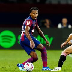 Koundé devuelve la solidez al Barcelona