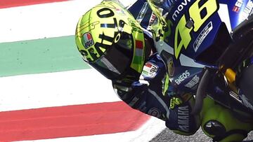 Valentino Rossi con la Yamaha en Mugello.