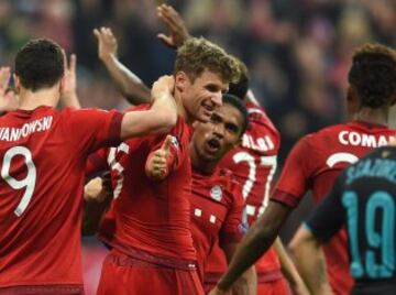 Bayern Munich de Alemania es tercero con 13 mil 362 unidades.