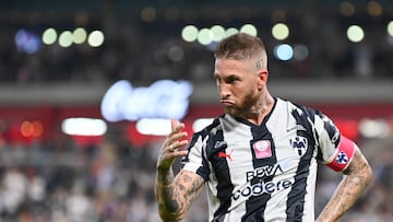 AME9437. GUADALUPE (MÉXICO), 18/10/2025.- Sergio Ramos de Monterrey celebra un gol este sábado, durante un partido de la jornada 13 de la Liga MX entre Monterrey y Pumas en el estadio BBVA, Guadalupe (México). EFE/ Miguel Sierra