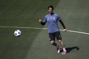 Isco, pictured in this morning's session, could start against Bayern