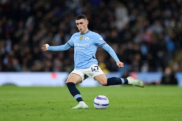 Dos españoles entre el once más valioso de la Premier
