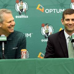 Boston Celtics amplía los contractos de Stevens y Ainge