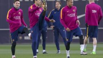 Neymar, Luis Suárez y Neymar, en el entrenamiento.