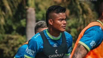 Luis Sandoval durante un entrenamiento con el Deportivo Cali.