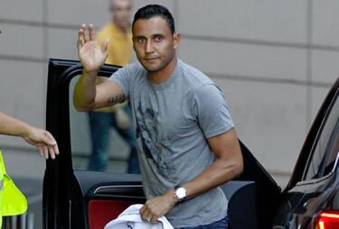 Keylor Navas dijo sí al United el sábado y el lunes pidió más dinero