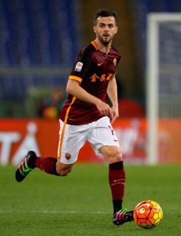 El jugador de la Roma est¨¢ en la agenda del Barcelona.