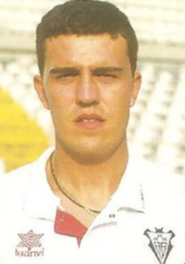 Llegó al Albacete la temporada 1994-95 cedido por el Barcelona. Disputó un total de 31 encuentros y marcó 2 goles. 