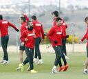 Diego Costa entrenó en el resto del grupo... con precauciones