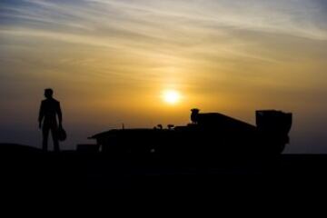 David Coulthard con el RB7 por las carreteras de Jordania.