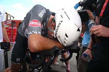 Jasper Philipsen tras vencer en la etapa.