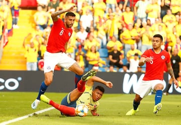 La Selección Colombia empató sin goles ante Chile en el amistoso que se llevó a cabo en el estadio José Rico Pérez en Alicante. 