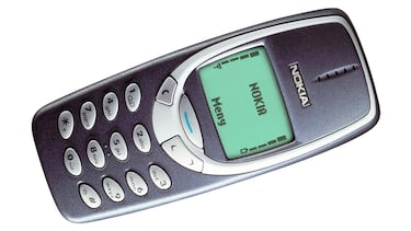 The 10 old cell phones we have gathering dust at home that collectors are paying a fortune for