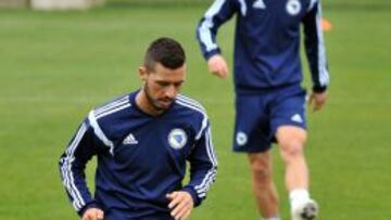 Medunjanin, centrocampista de Bosnia.