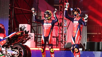 Luca Marini Joan Mir en la presentación de MotoGP en Malasia.