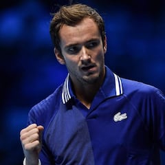 Medvedev puede con Zverev en "un partido para recordar"