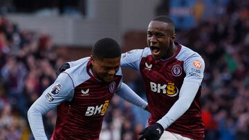 Diaby celebra su gol en el Aston Villa-Wolves de Premier League.