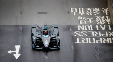 Vandoorne con el HWA en Hong Kong.