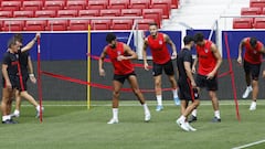 Diego Costa, que vuelve en Liga ante el Eibar, en el entrenamiento del Atl&eacute;tico. 