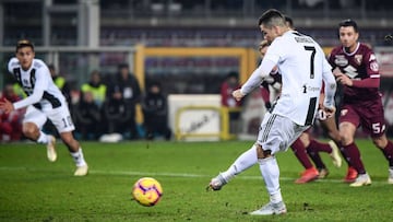 Cristiano Ronaldo scores from the spot in Turin.