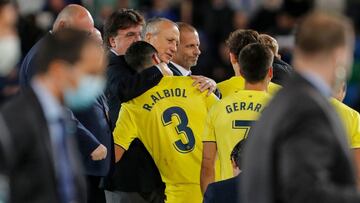 16/08/21 PARTIDO VILLARREAL ABRAZO FERNANDO ROIG PRESIDENTE CON ALBIOL