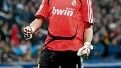 Calderón quiere que Iker tenga contrato vitalicio