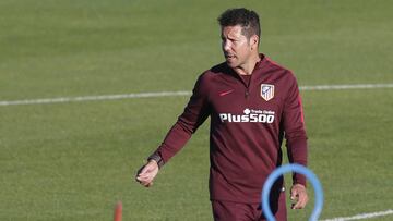 Simeone, en el entrenamiento del Atlético.