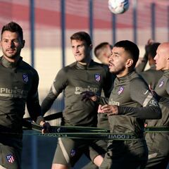 El Atlético se vuelve de Segovia por un positivo fuera del equipo