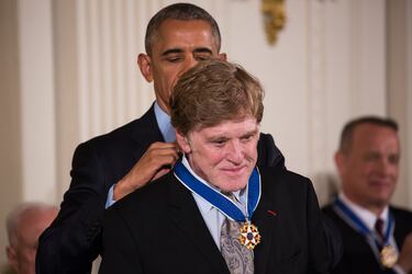El presidente Barack Obama otorgó la Medalla Presidencial de la Libertad al actor Robert Redford el 22 de noviembre de 2016, en Washington. 