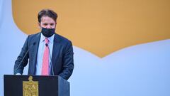 Mauricio Doehner durante una conferencia de prensa de Tigres