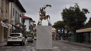 El artista Daniel Basso, fue el encargado de dise&ntilde;ar la figura de Iron Man que montaron en la ciudad de Forte del Marte, en Italia.