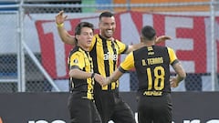 En crisis y con dos bajas: así recibirá Peñarol a Colo Colo